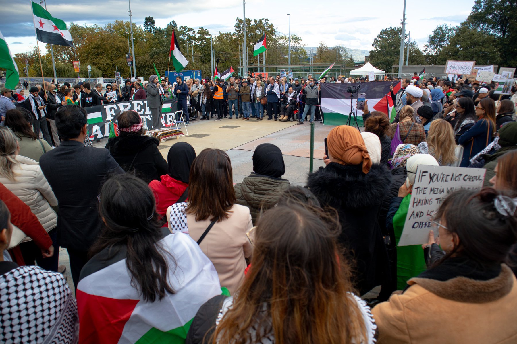 Rassemblement de Solidarité avec le Peuple Palestinien : Une Mobilisation Citoyenne à Paris le 20 Octobre 2023