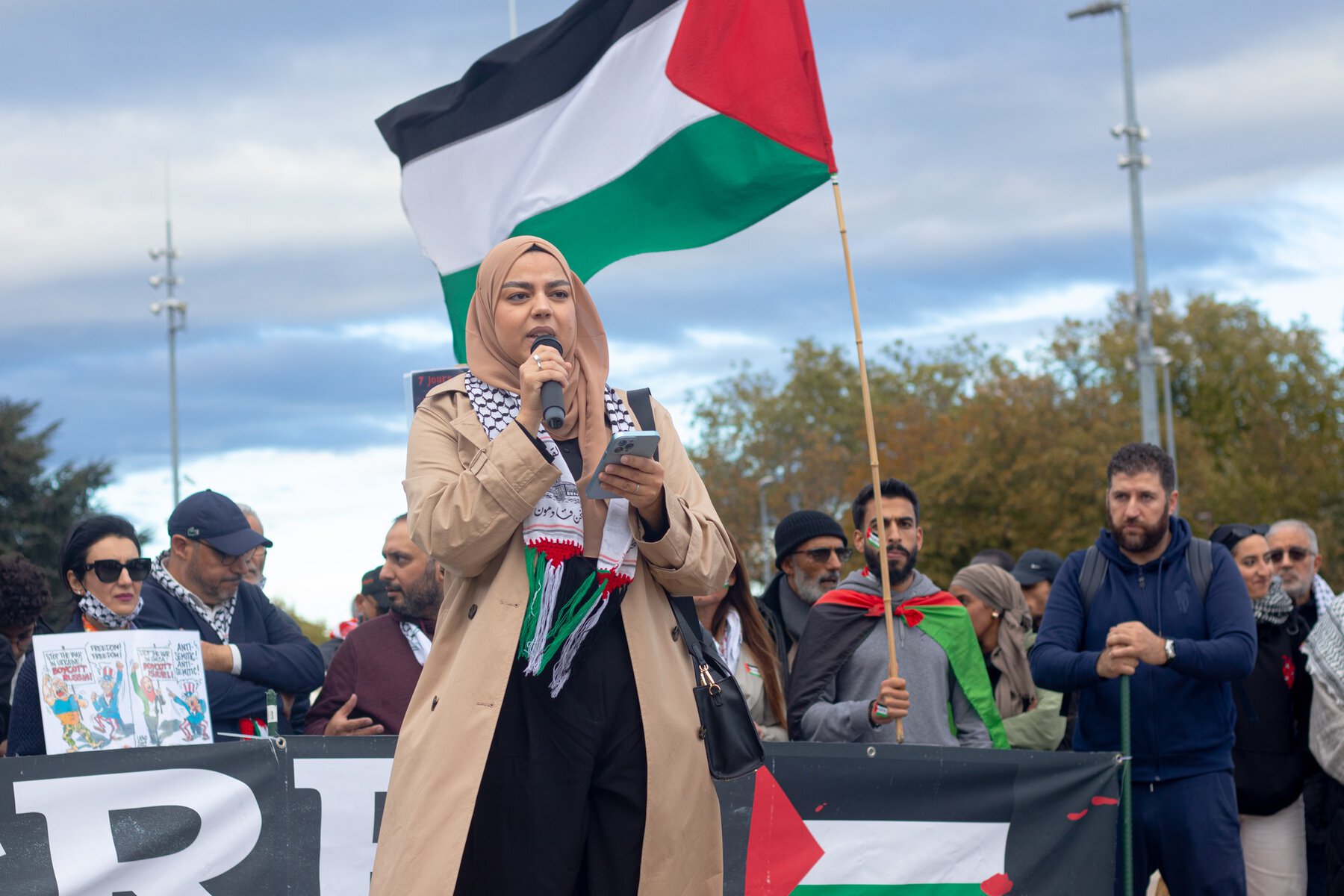 Rassemblement de Solidarité avec le Peuple Palestinien : Une Mobilisation Citoyenne à Paris le 20 Octobre 2023