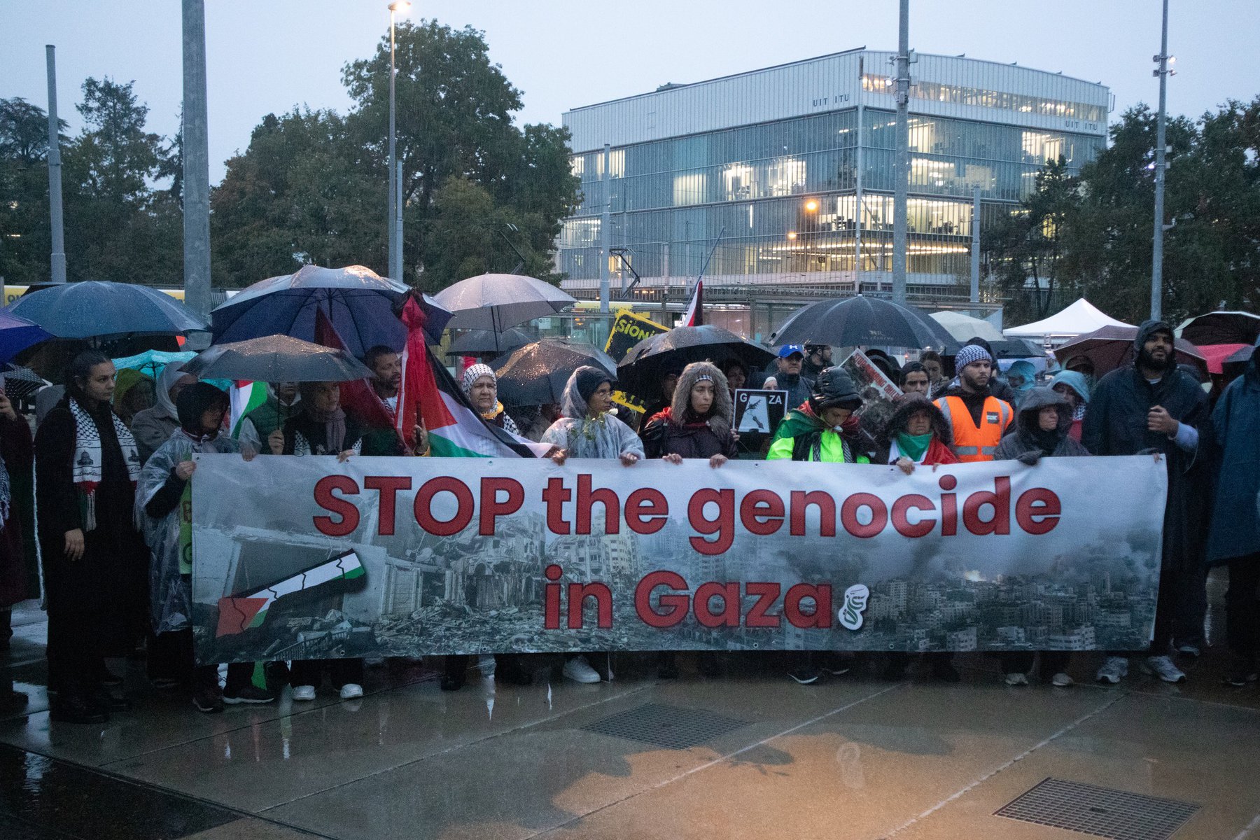 Rassemblement pacifique pour la Palestine : solidarité et appel à la paix à Genève